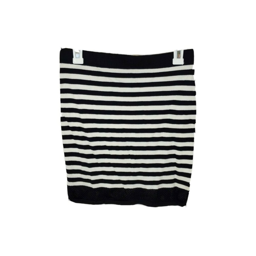 Romeo and Juliet Womens Knit Skirt Size M Striped Black and White Perforated Hem